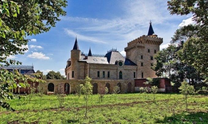 Alla Pugacheva och Maxim Galkin har visat ditt hem-slott