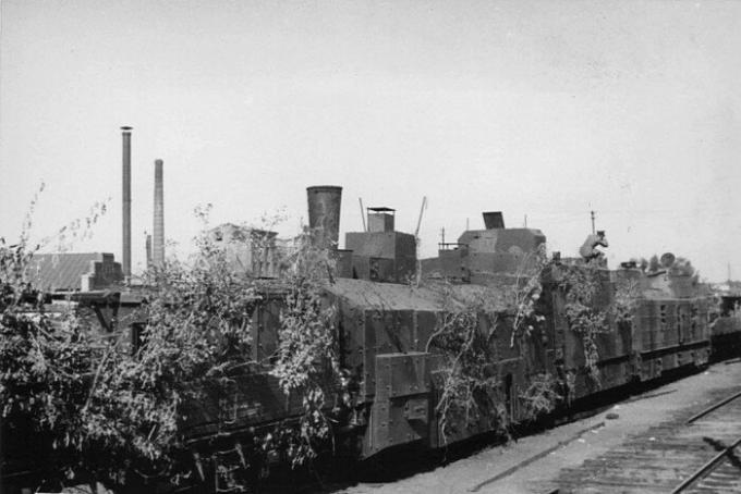 Under kriget vi använde oftast lätt bepansrade tåg. | Foto: be-be-be.ru.