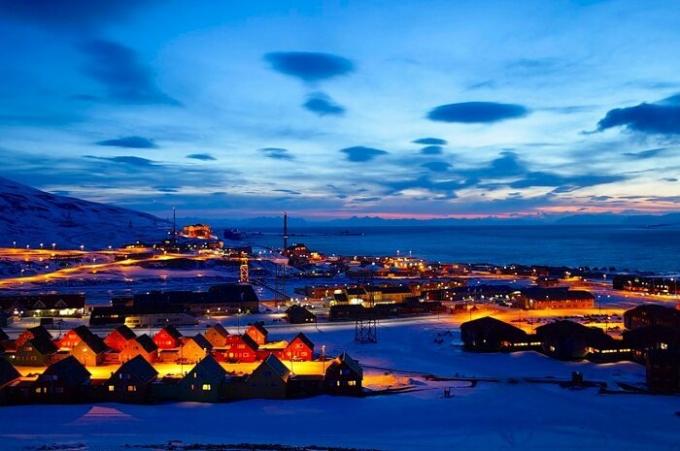 Longyearbyen - den nordligaste staden i världen (Norge).