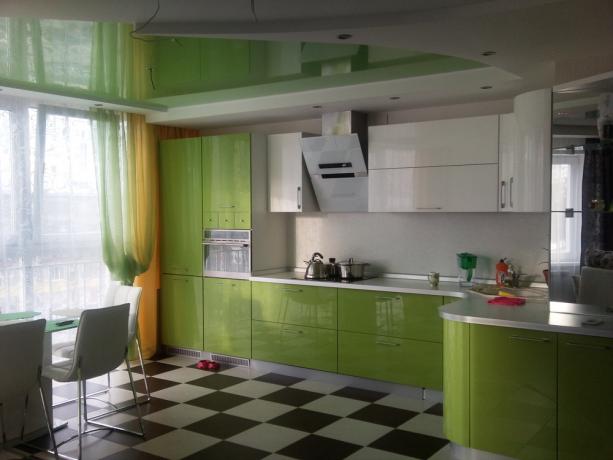 Grönt kök (54 bilder) Ischia: videoinstruktioner för inredning med egna händer, design, köksuppsättning, bord, stolar, väggar, tak, Leroy Merlin, foto och pris