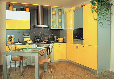 kök i gula toner