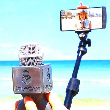 SoloCam - selfie-stick med den inbyggda mikrofonen
