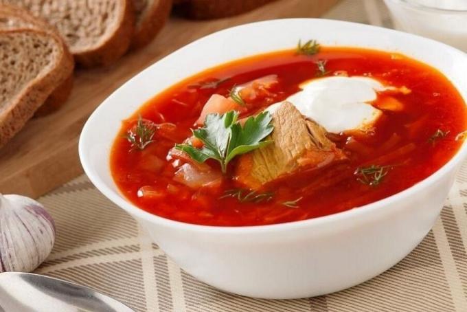 Som lägger till soppan, så att det alltid ger en rik röd färg. Jag delar ditt recept