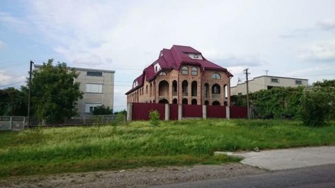 Den rikaste by i Ukraina, där det inte finns någon en-våningshus