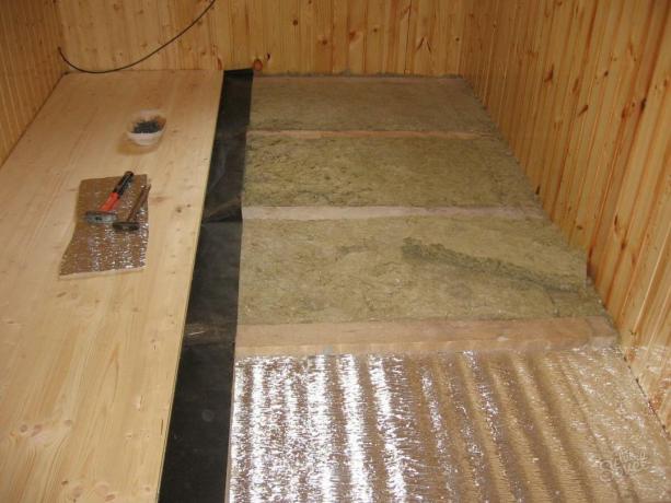 Hur och vad man ska isolera golvet i badet? enkla instruktioner