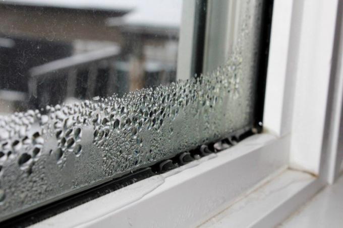Hur man kan bli av kondens på PVC-fönster och fuktigt på sluttningarna