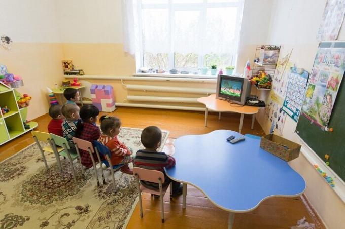 I en grupp trädgård - förskola, som deltog åtta barn (Sultanov, Chelyabinsk Region).