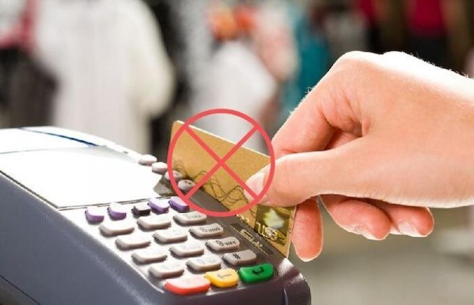 8 misstänkta fall, då i alla fall är det omöjligt att betala "kreditkort"