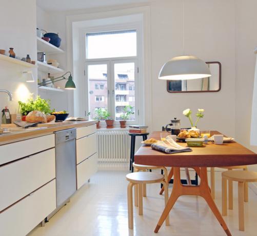 Skandinavisk inredning är en bra lösning för ett litet kök