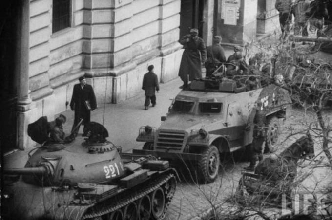 Undertryckandet av ungerska upproret i KGB-konto.