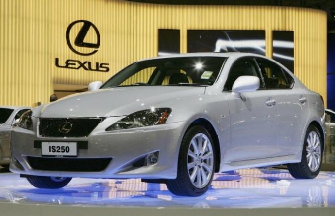 Lexus IS bilar förknippas med lyx och tillförlitlighet. | Foto: cheatsheet.com.