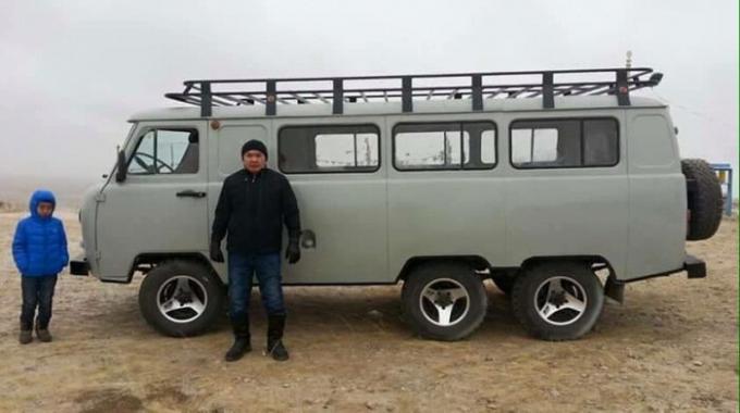 Triaxial UAZ, som är i Mongoliet och inte ovanligt. | Foto: carakoom.com.