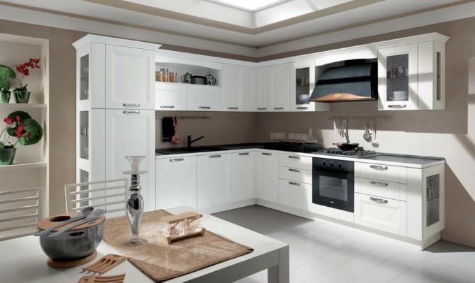 Kök i vitt (48 bilder): hur man dekorerar interiören med egna händer, videoinstruktioner, foto och pris