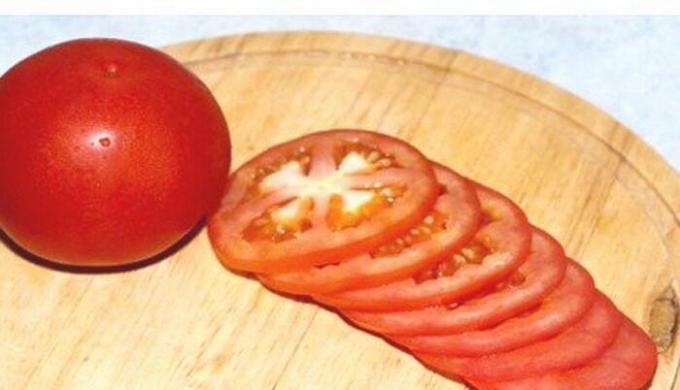 Tomater, skuren i skivor.
