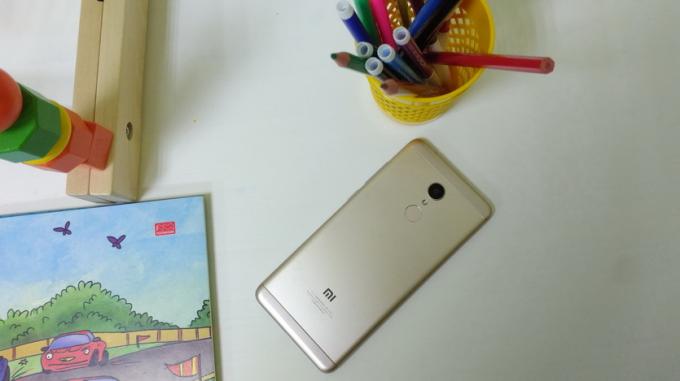 Xiaomi Redmi 5 recension: en icke-standard budgettelefon - Gearbest Blog India