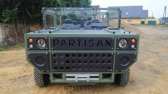 Partisan One Body är idealisk för installation av pansarplåt. | Foto: kommersant.ru.