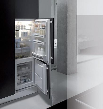 inbyggt kylskåp i köket