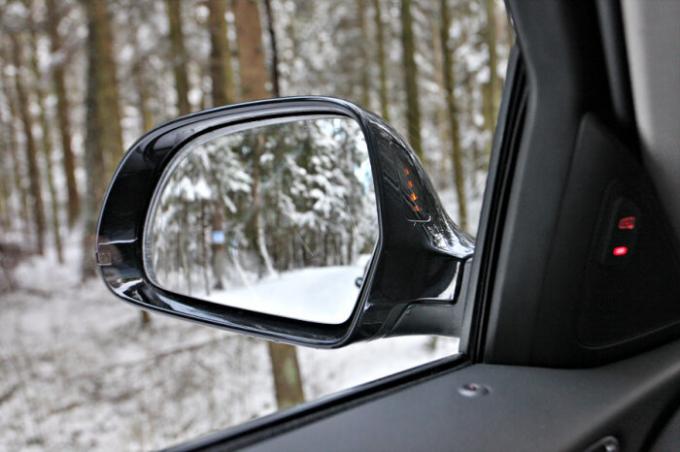 Det är värt att komma ihåg vikten av speglar. / Foto: autonews.ru. 